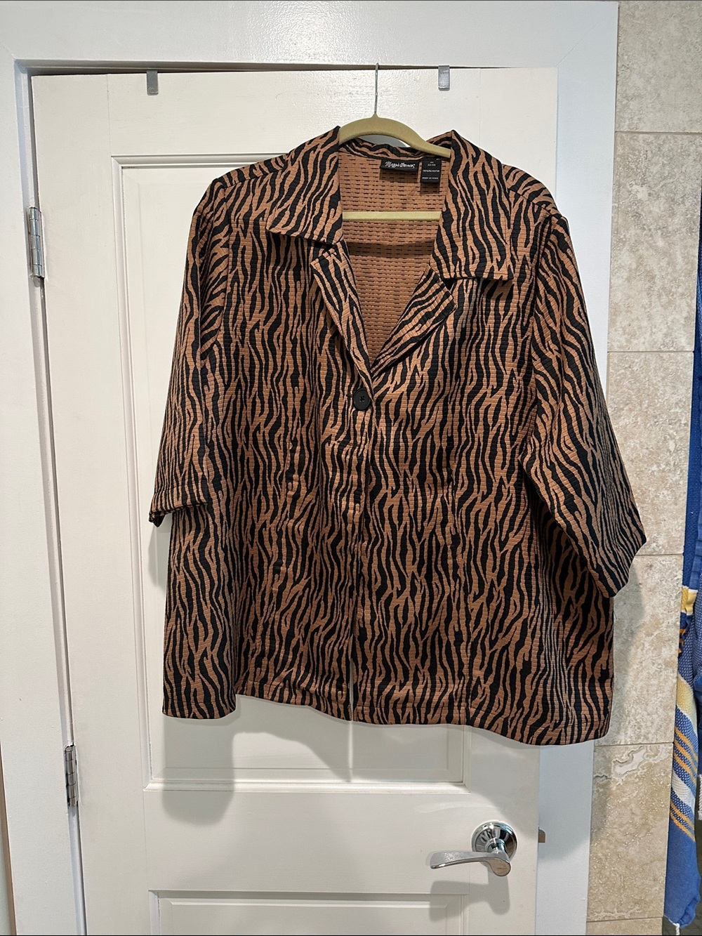 Woven Zebra-Print Button-Down blazer in Brown & Black